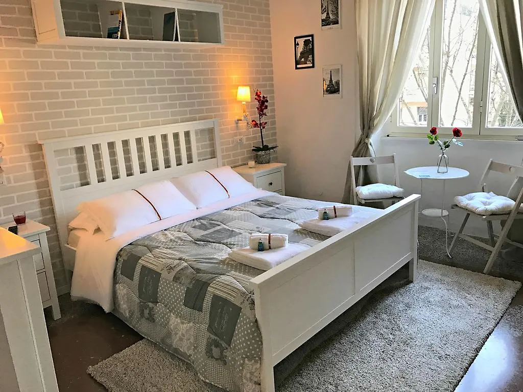 Moonlight Inn Guesthouse Rome 2*,  Italy