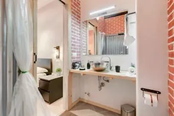 Moonlight Inn Guesthouse Rome